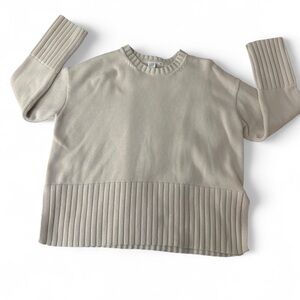 Cream GAP sweater. Size small. New condition